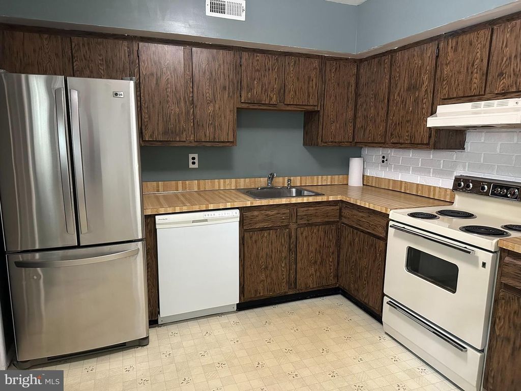 31 SYCAMORE CT, Lumberton, NJ 08048