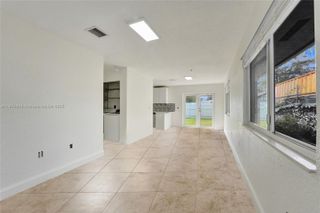 1154 NW 103rd St, Miami, FL 33150
