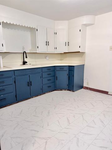 3508 S Beacon Street, Muncie, IN 47302