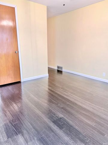 3508 S Beacon Street, Muncie, IN 47302