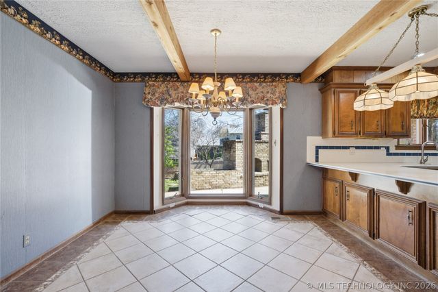 6271 S Jamestown Avenue, Tulsa, OK 74136