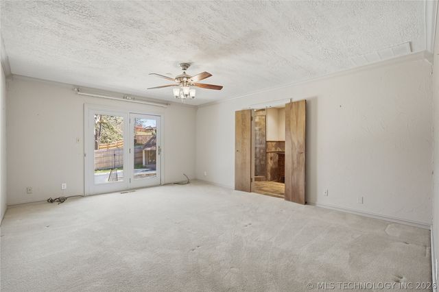 6271 S Jamestown Avenue, Tulsa, OK 74136