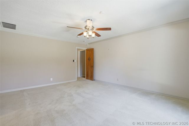 6271 S Jamestown Avenue, Tulsa, OK 74136