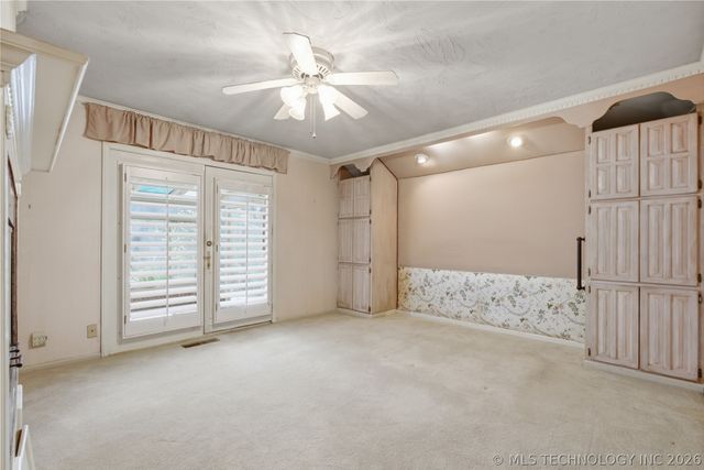 6271 S Jamestown Avenue, Tulsa, OK 74136