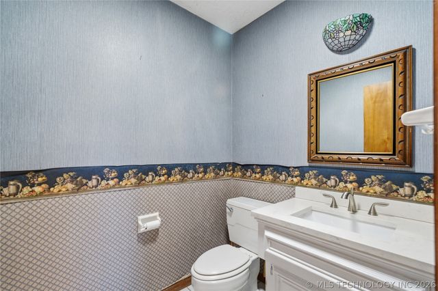 6271 S Jamestown Avenue, Tulsa, OK 74136