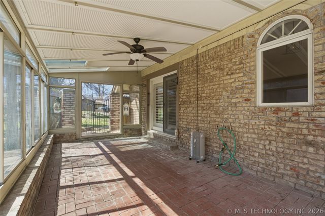 6271 S Jamestown Avenue, Tulsa, OK 74136