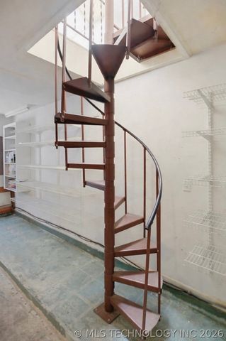 6271 S Jamestown Avenue, Tulsa, OK 74136