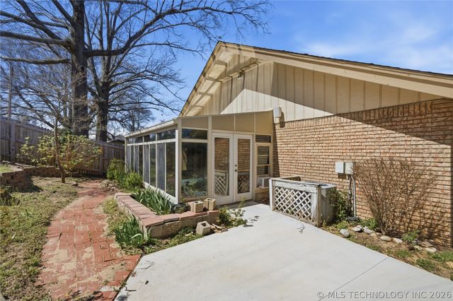 6271 S Jamestown Avenue, Tulsa, OK 74136