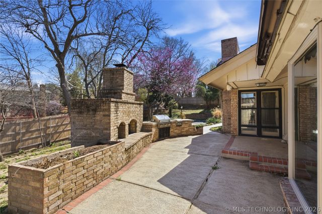 6271 S Jamestown Avenue, Tulsa, OK 74136