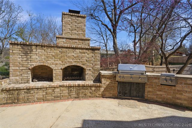 6271 S Jamestown Avenue, Tulsa, OK 74136