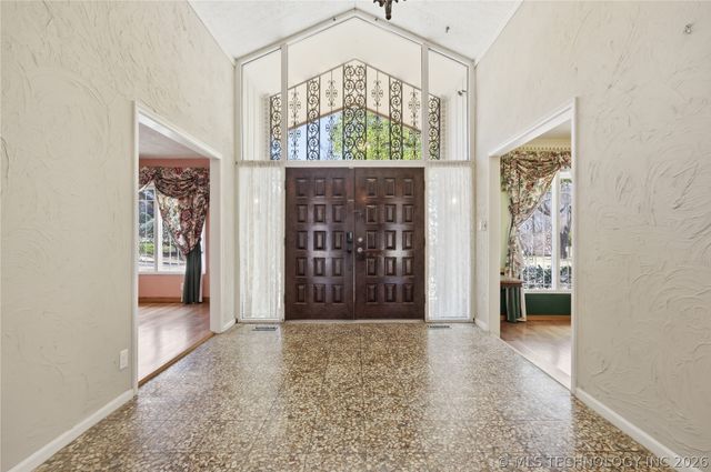 6271 S Jamestown Avenue, Tulsa, OK 74136