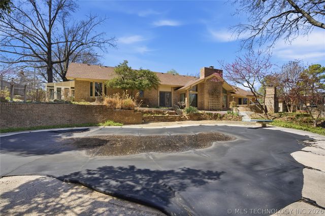 6271 S Jamestown Avenue, Tulsa, OK 74136