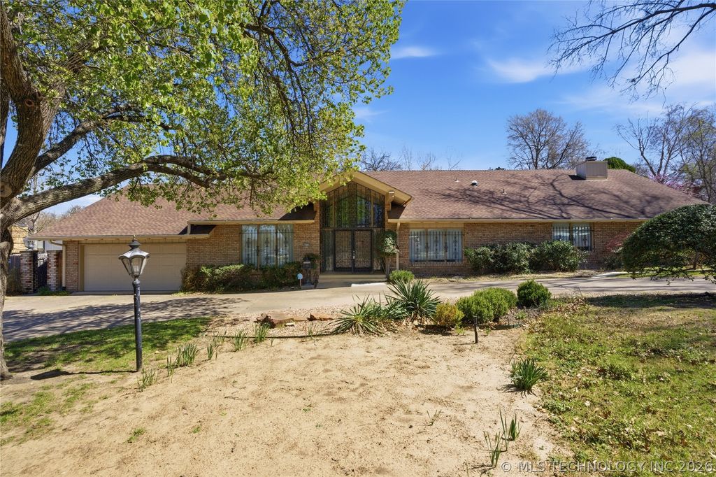 6271 S Jamestown Avenue, Tulsa, OK 74136