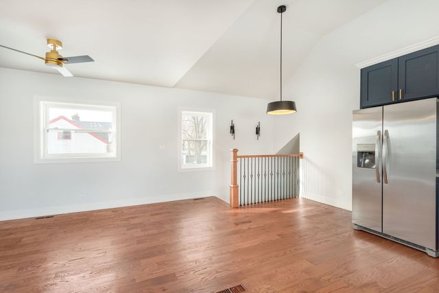 718 E 152nd Street, Phoenix, IL 60426