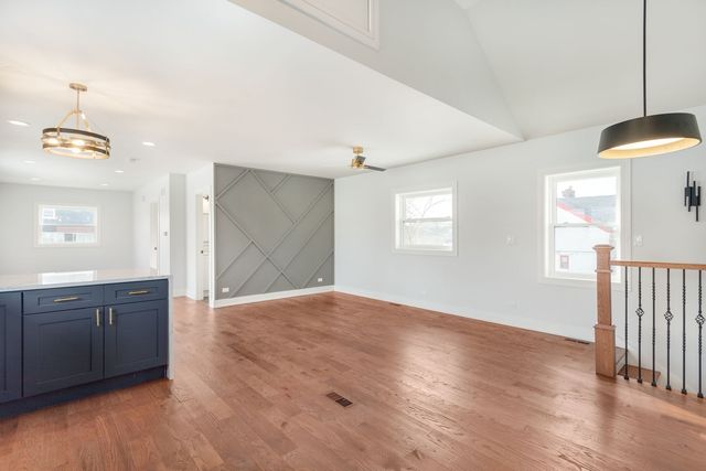 718 E 152nd Street, Phoenix, IL 60426