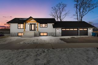 718 E 152nd Street, Phoenix, IL 60426