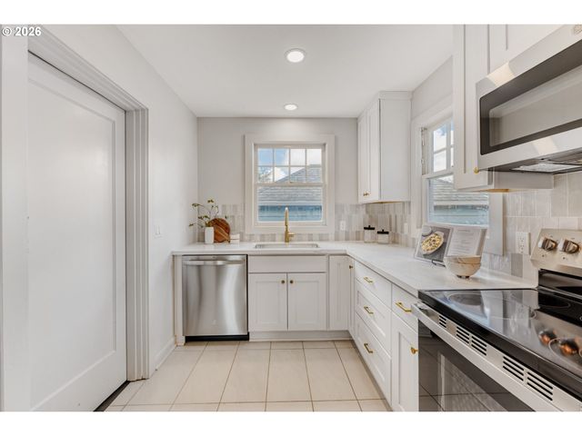 4305 Ne 77TH Ave, Portland, OR 97218