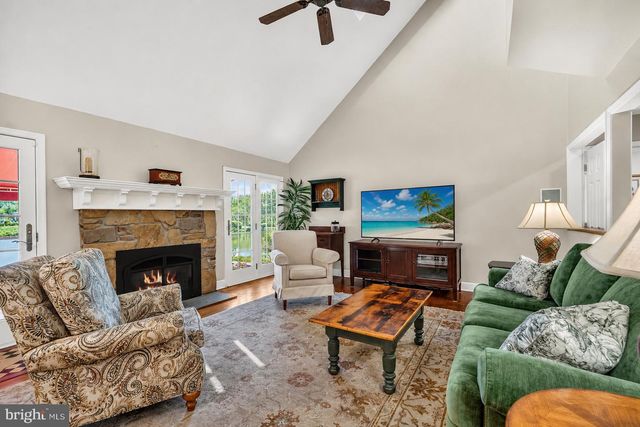 10 W SHORE CT, Landenberg, PA 19350
