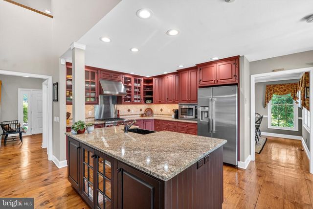 10 W SHORE CT, Landenberg, PA 19350