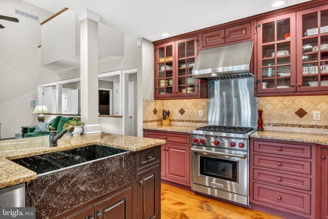 10 W SHORE CT, Landenberg, PA 19350