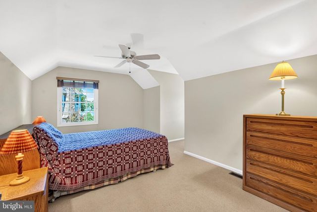 10 W SHORE CT, Landenberg, PA 19350