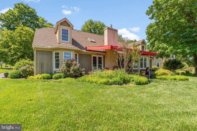 10 W SHORE CT, Landenberg, PA 19350
