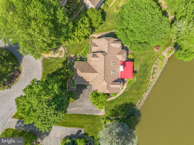 10 W SHORE CT, Landenberg, PA 19350