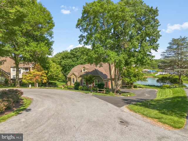10 W SHORE CT, Landenberg, PA 19350