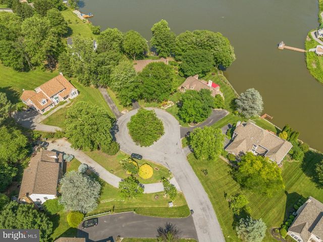 10 W SHORE CT, Landenberg, PA 19350