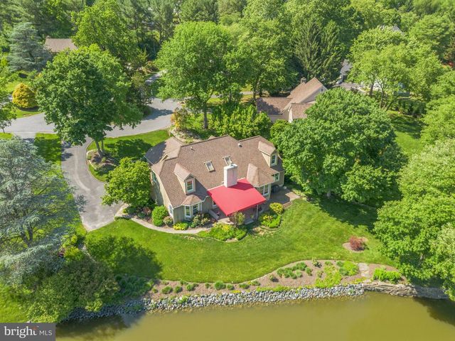 10 W SHORE CT, Landenberg, PA 19350