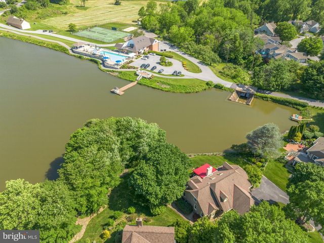 10 W SHORE CT, Landenberg, PA 19350