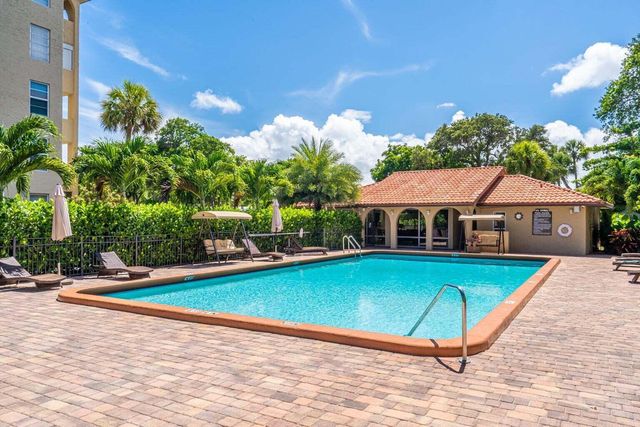 950 Ponce De Leon Road 309, Boca Raton, FL 33432