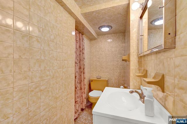 248 Donaldson Avenue, Rutherford, NJ 07070