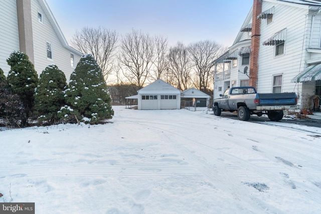 132 5TH ST, Slatington, PA 18080