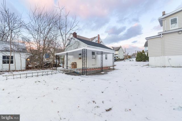 132 5TH ST, Slatington, PA 18080