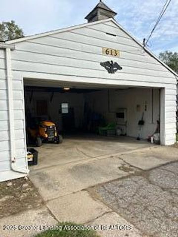 613 S Main Street, Ovid, MI 48866