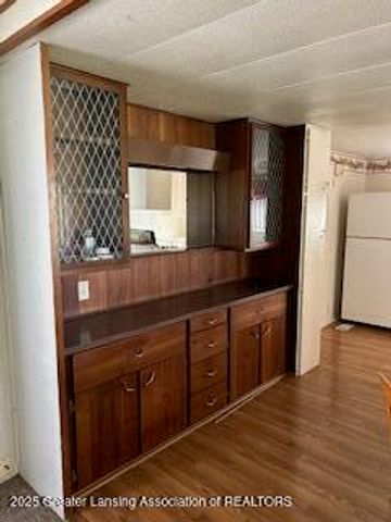 613 S Main Street, Ovid, MI 48866