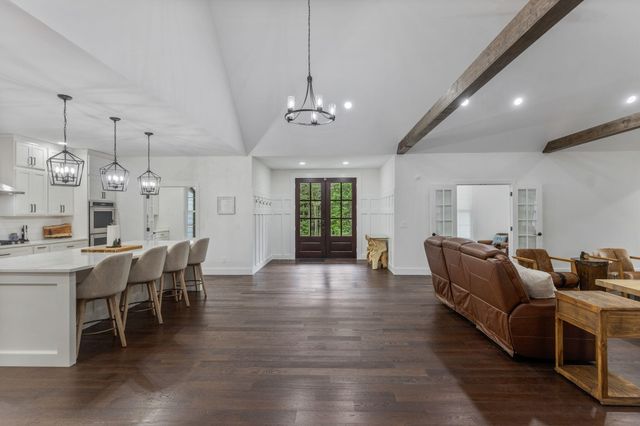 1618 Van Davis Road NW, Charleston, TN 37310