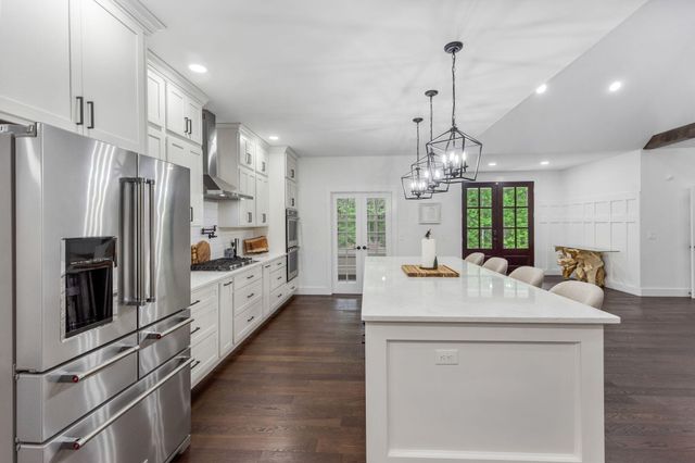 1618 Van Davis Road NW, Charleston, TN 37310