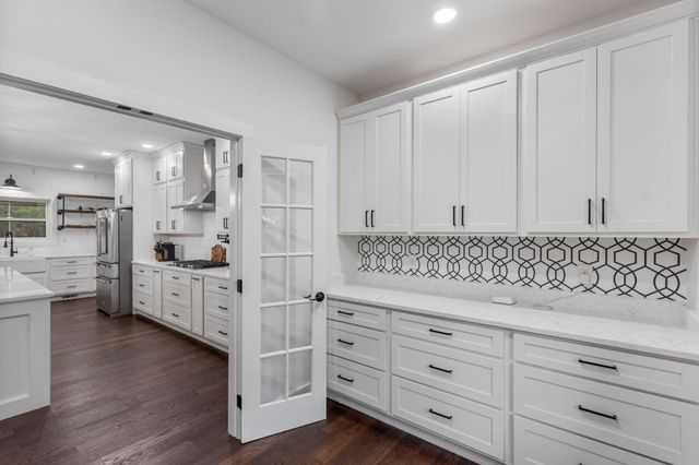 1618 Van Davis Road NW, Charleston, TN 37310