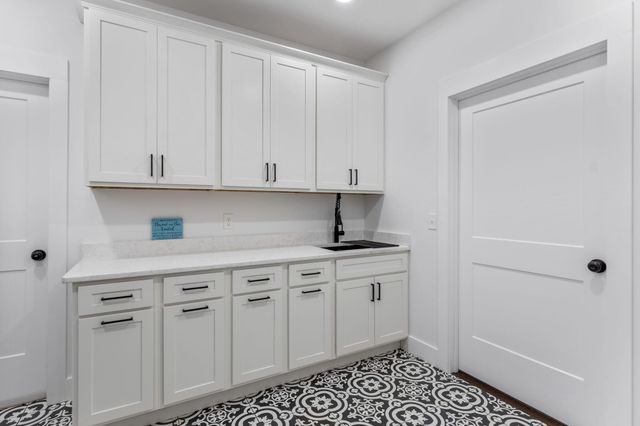 1618 Van Davis Road NW, Charleston, TN 37310