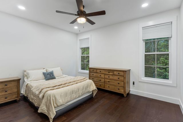 1618 Van Davis Road NW, Charleston, TN 37310
