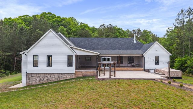 1618 Van Davis Road NW, Charleston, TN 37310