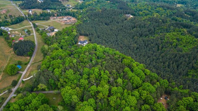 1618 Van Davis Road NW, Charleston, TN 37310