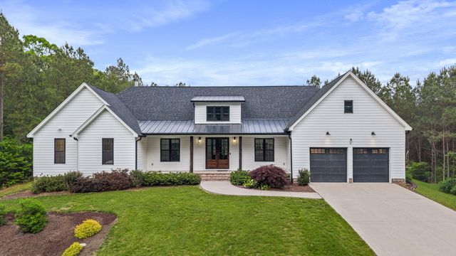 1618 Van Davis Road NW, Charleston, TN 37310