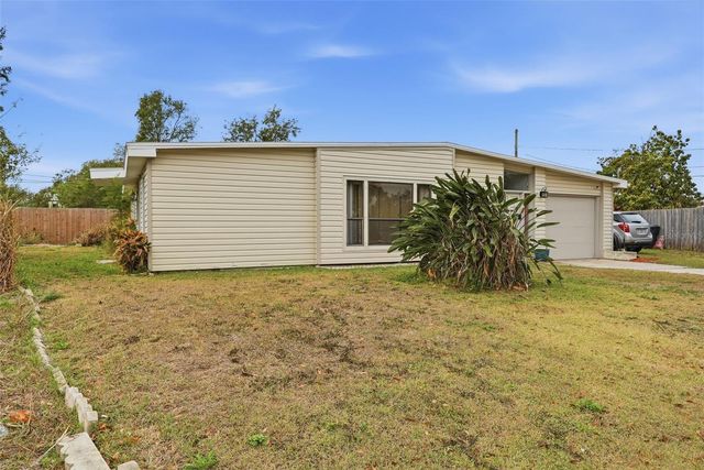 1709 CARNEGIE CIRCLE, Tampa, FL 33619