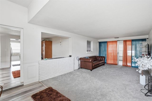 1709 CARNEGIE CIRCLE, Tampa, FL 33619