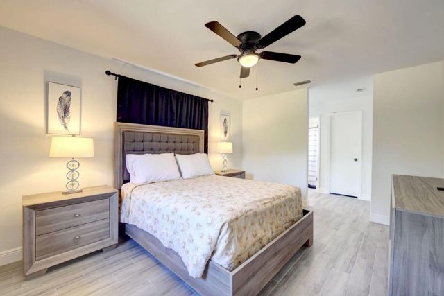 543 SE Greenway Terrace, Port St. Lucie, Port St Lucie, FL 34983