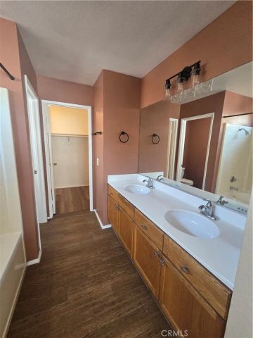 881 Bramble Lane, Corona, CA 92878