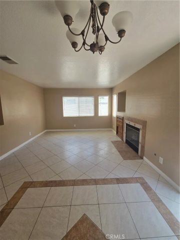 881 Bramble Lane, Corona, CA 92878